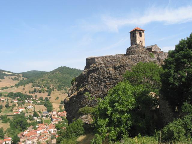 Saint-Ilpize (Haute-Loire - France), le château (XIIIe siècle).