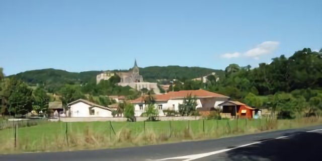 L'église et le Château de Lamothe