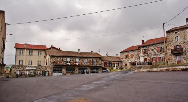 Place du Village