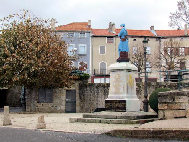 Le poilu de Pradelles # Haute-Loire (43) .