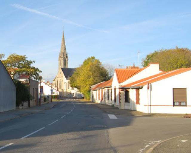 Le bourg (rue de la ville en bois)