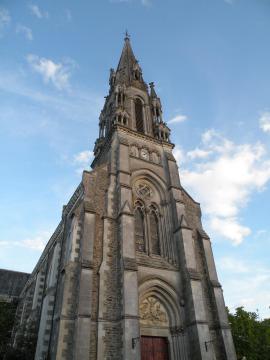 Clocher de l’église de Grandchamp-des-Fontaines.