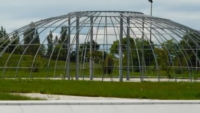 Montoir-de-Bretagne, savoir fer comme décor de rond-point