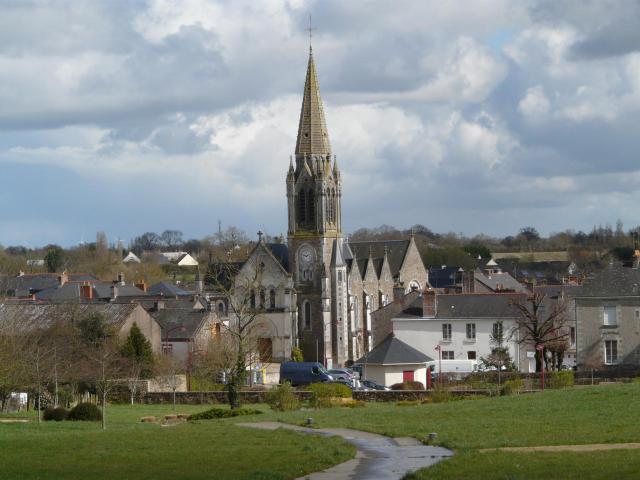 L'église des Touches vue du Mont Juillet