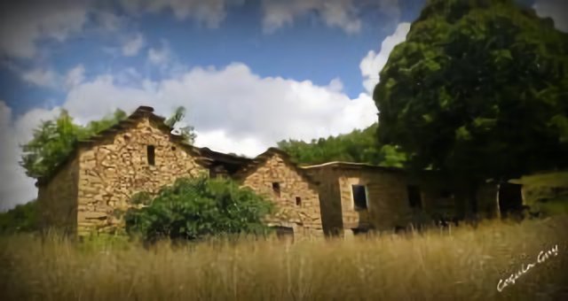 Ancienne ferme dans les campagnes de Braux