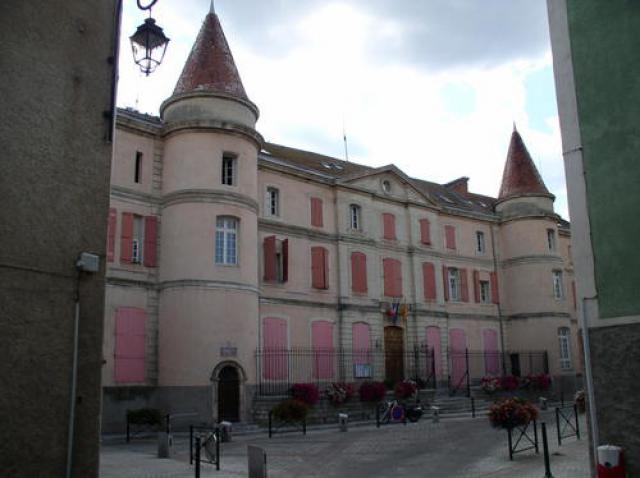 CHATEAU DE MALIJAI ( MAIRIE)