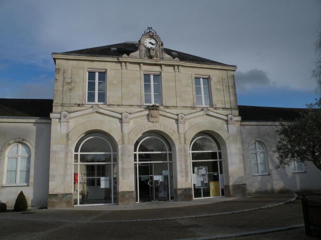 Mairie de Saint-Étienne-de-Montluc.