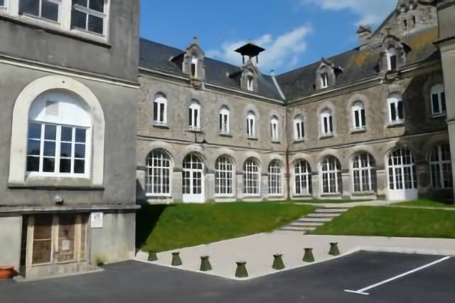 Legé 44, cour de l'ancien couvent des Visitandines