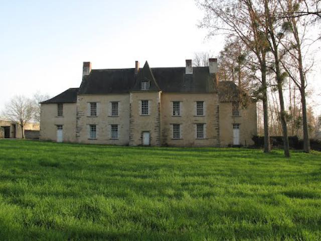 Joli manoir près de l'étang.