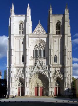 Façade de la Cathédrale Saint-Pierre et Saint-Paul de Nantes.