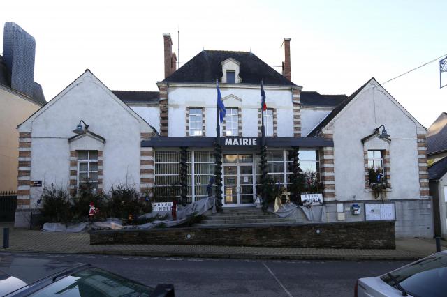 Mairie de Rougé.