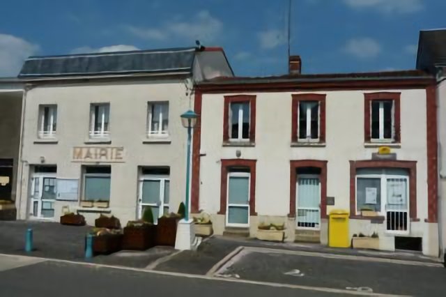 La Regrippière, mairie et poste