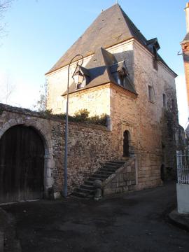 Châtillon-Coligny, Loiret, région Centre. Au 13 rue du Paradis, la maison de l'Enfer a gagné son nom lors des guerres de religion : les…