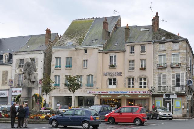 Place du Martroi, Pithiviers, Loiret, France