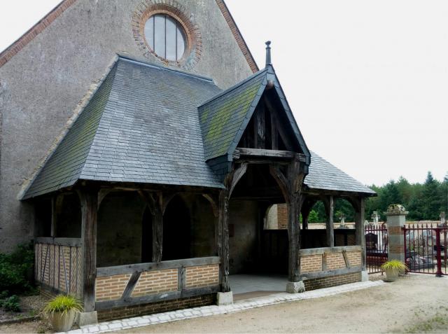 Caquetoir de l'église Saint Pierre de Vieilles-Maisons-sur-Joudry, Loiret, France.
