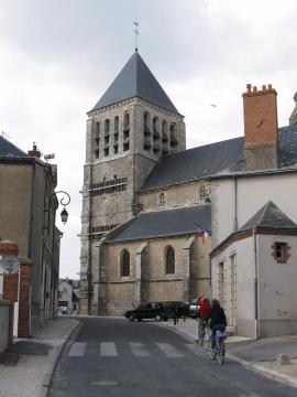 Église Saint-Pierre de Chécy, Loiret, France
