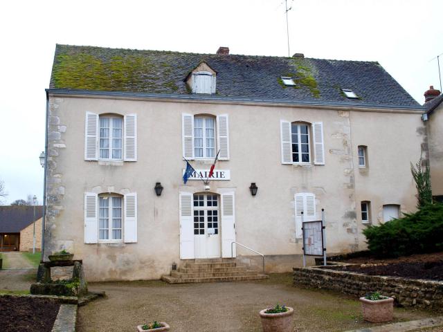 Montbouy (Loiret, France) ; mairie. Ancien presbytère