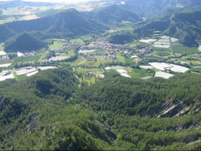 La Motte-du-Caire aus der Vogelperspektive