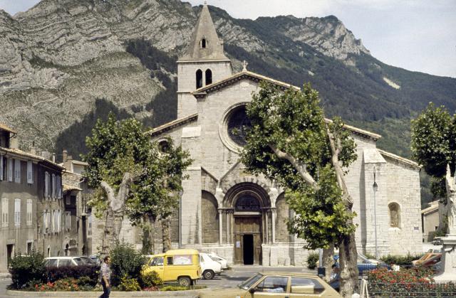 Sisteron, Dép. Alpes-de-Haute-Provence, France: cathedral