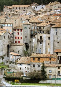 Sisteron is a commune in southeastern France, in the Alpes-de-Haute-Provence département in the Provence-Alpes-Côte d'Azur region. The…