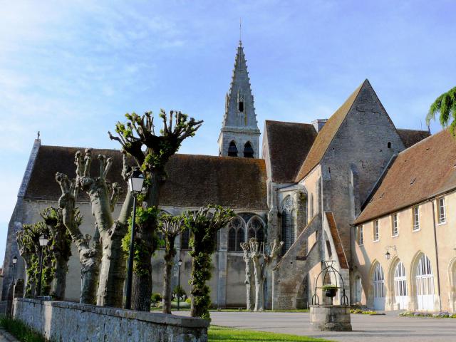 Ferrières - Abbaye - Eglise Saint-Pierre-et-Saint-Paul et bâtiments monastiques