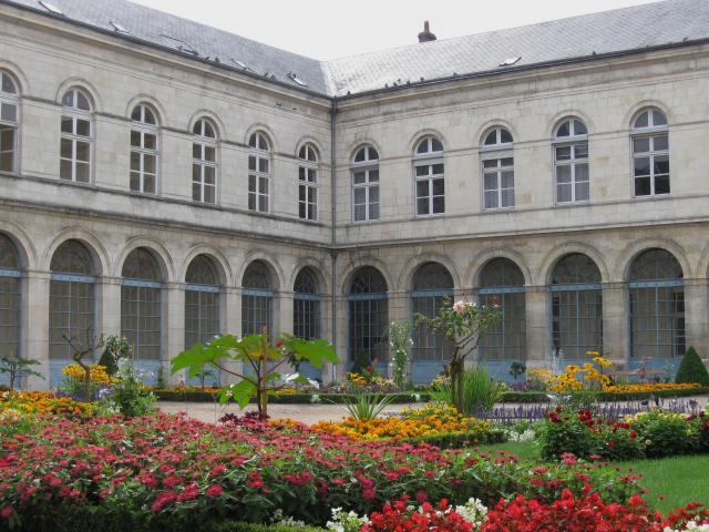 Hôpital Porte Madeleine, Orléans, Loiret, France
