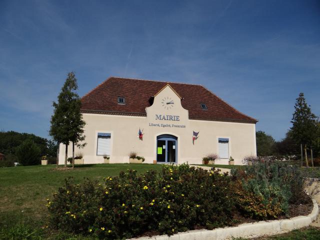 Nouvelle mairie de Mayrac (Lot, France)