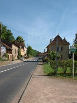 Route D840 à Camburat