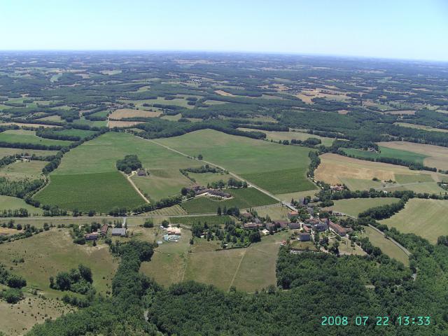 Vue du ciel du village de Lacapelle-cabanac