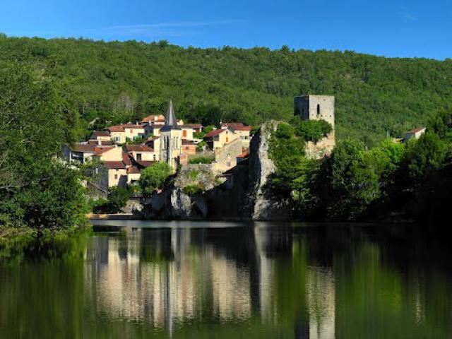 Laroque des Arc - Croisière sur la rivière du Lot (Arcambal--Cahors), France
