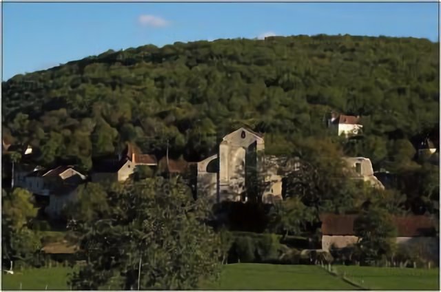 LEOBARD [46] - Vue lointaine de l'Abbaye Nouvelle (octobre 2012)