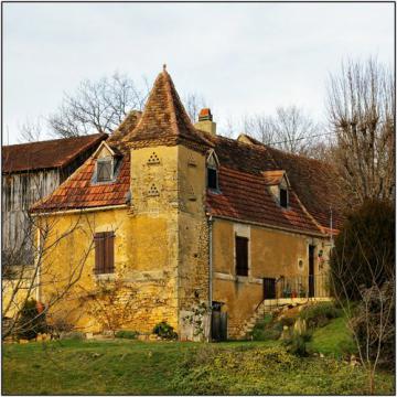 FAJOLES [46] - maison avec pigeonnier tourette. (février 2008)