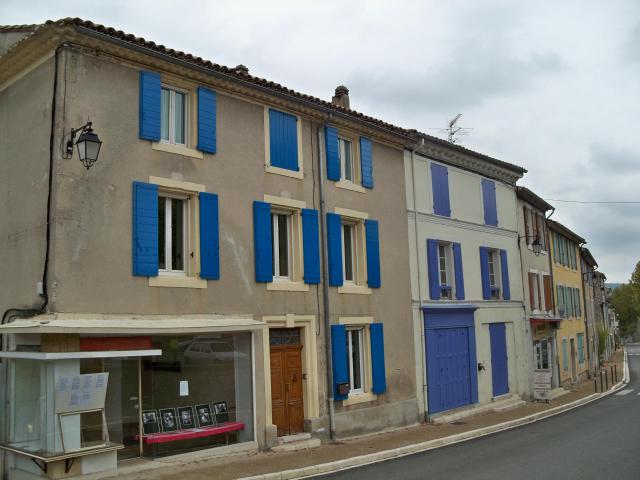 rue à Céreste, Alpes de Haute Provence, France