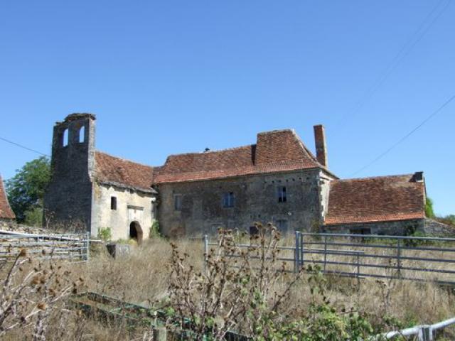 Ferme-église? abandonnée près de Flaujac -LOT-