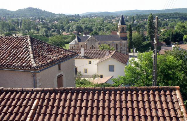 Espère, commune et village du dép. du Lot, à une dizaine de km (à vol d’oiseau) au nord-ouest de Cahors (région Midi-Pyrénées, France).…