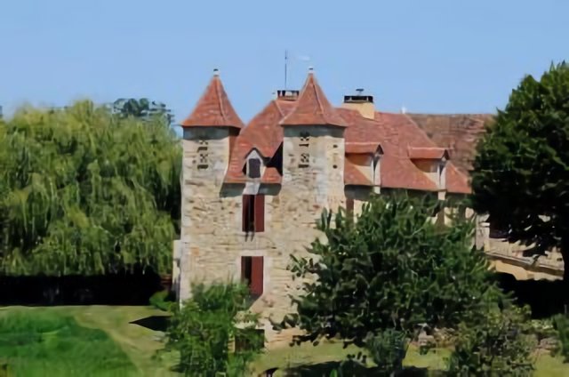 46 LOUPIAC -Le Treil - duo de pigeonniers tourelles