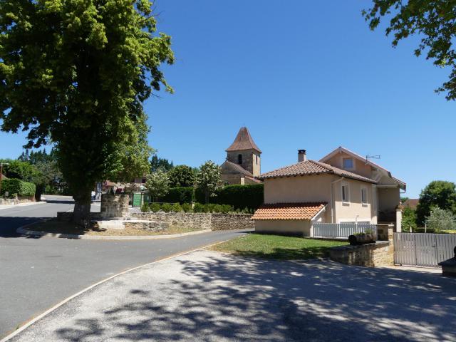 Le bourg de Cambes, Lot, France.