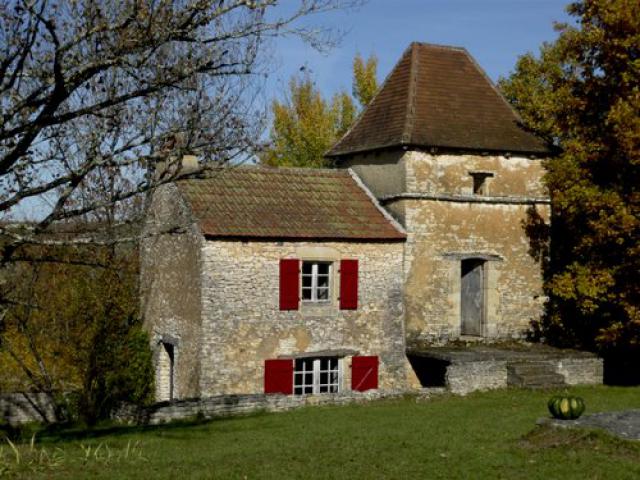 Pigeonnier à Dégagnac