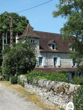 Belle demeure avec Pigeonnier à Brengues
