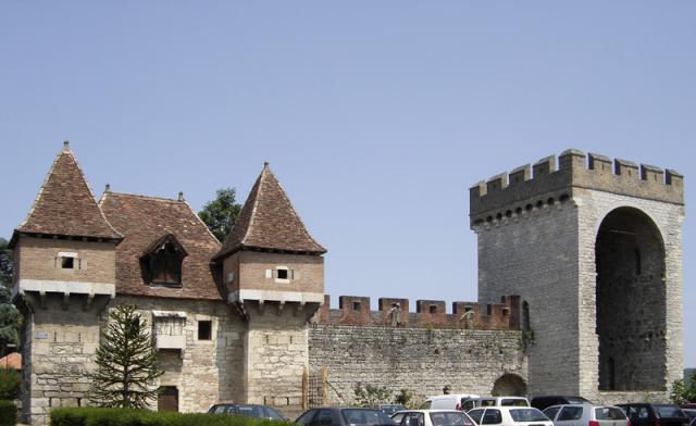 Les remparts médiévaux, la Barbacane à Cahors, France.