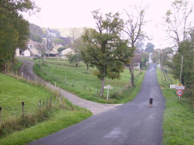 Entree du village de Mezels