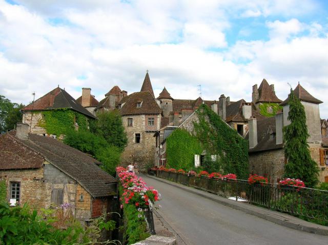 Vue générale de Carennac depuis le pont