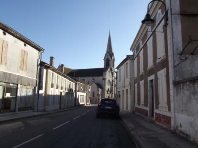 Cocumont- Eglise St-Jean-Baptiste