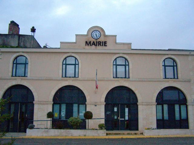 Mairie de Cocumont (Lot-et-Garonne, France)