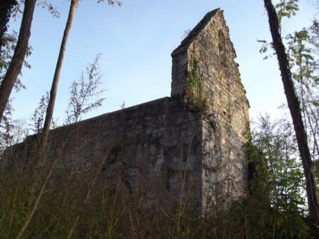 Castelmoron-sur-Lot- Eglise désaffectée à Roubillon