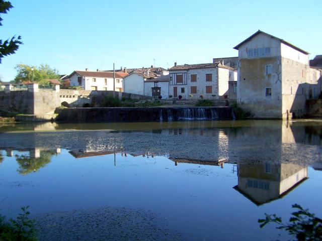 Le Dropt à Allemans-du-Dropt (Lot-et-Garonne, France)