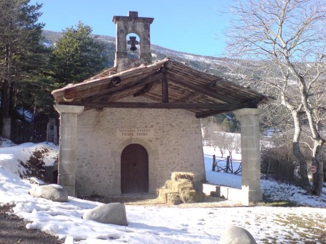 Ce fichier a été téléversé avec Commonist. Chapelle de Vérimande, rive droite de la Vaïre