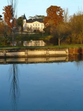 Chateau de Grandfonds et canal