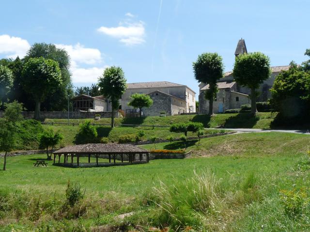 Le bourg et le lavoir, Loubès-Bernac, Lot-et-Garonne, France