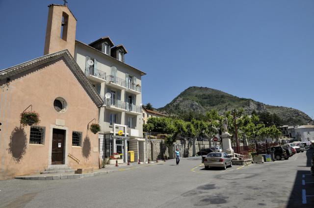 place du monuments aux morts